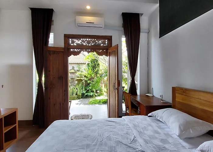 Guest house Manikan House 2*